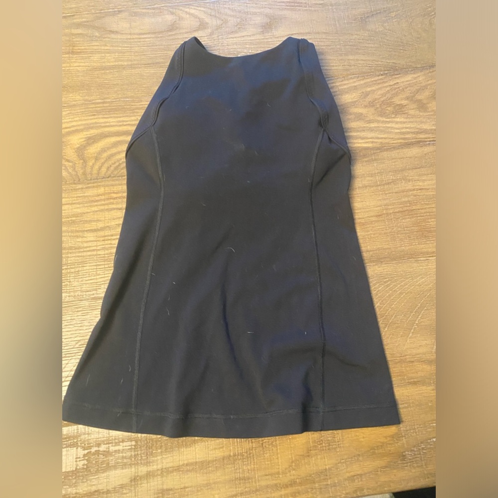 Women’s Lululemon tank. Size 4